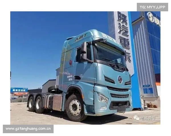 中国顶级越野车还得军工出品!高颜值,8×8,陕汽三代重卡医疗车 中国顶级越野车还得军工出品!高颜值,8×8,陕汽三代重卡医疗车
